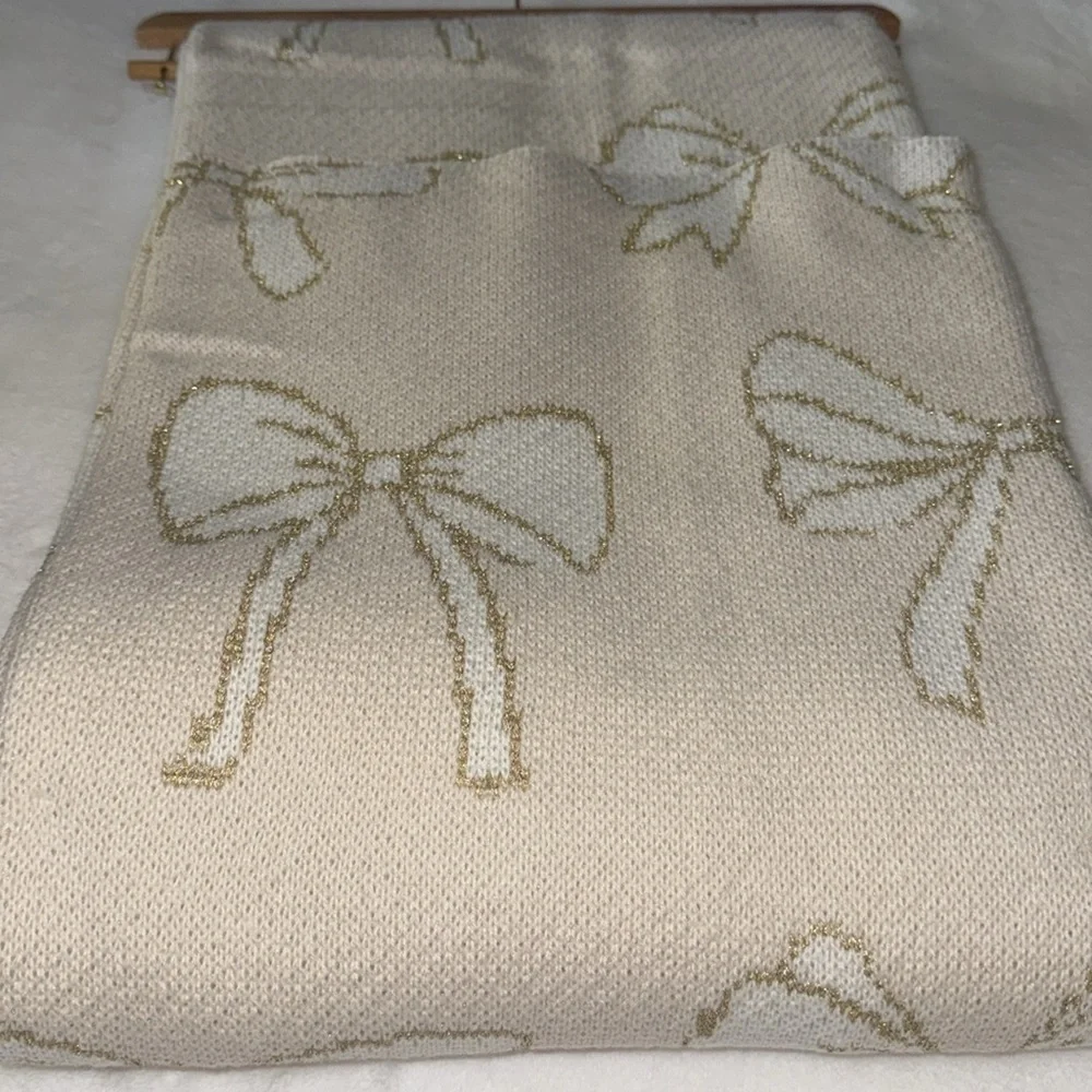 ID Home Christmas gold ribbon/bow Oversized Bows Throw - Christmas Bow Throw 🎀